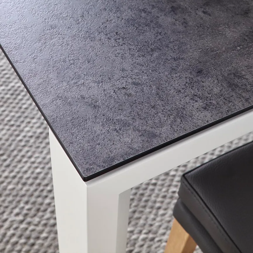 Esstisch F333-25-078 detail