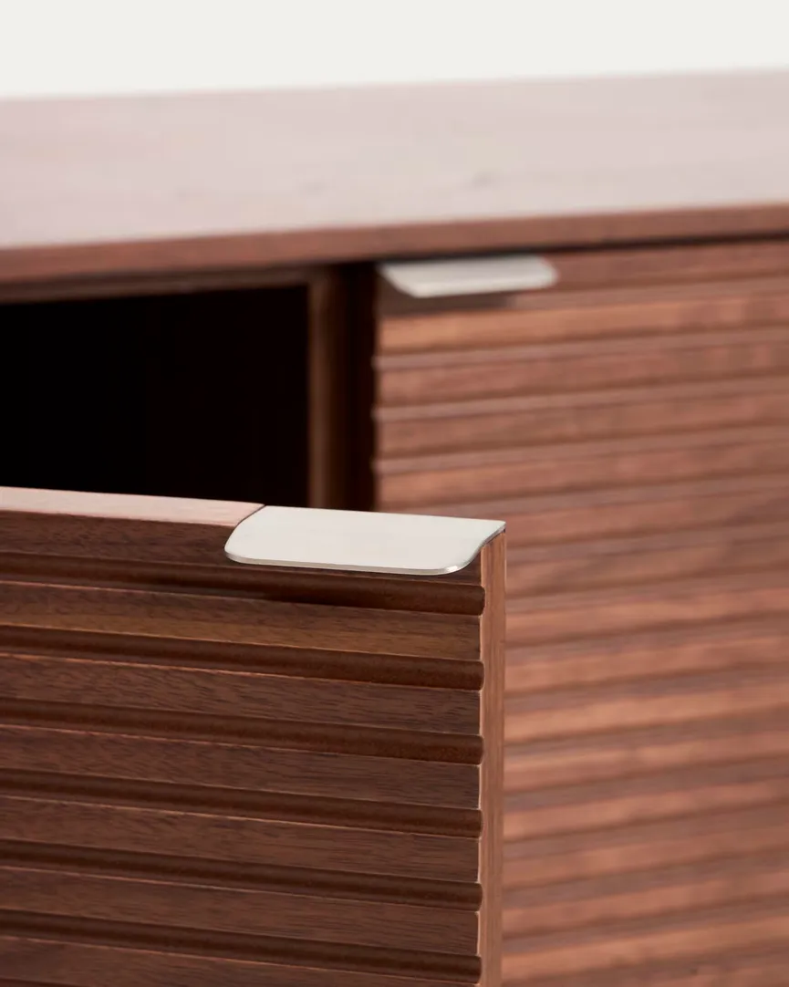 Lowboard detail
