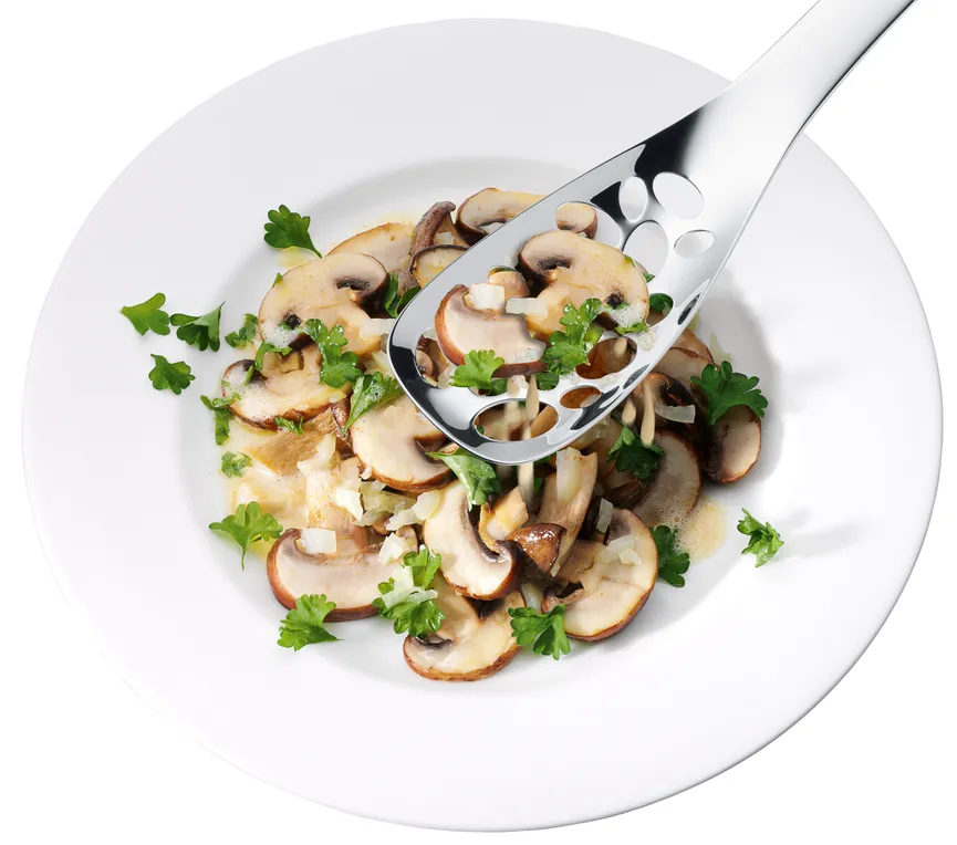 Servierlöffel Nuova Perf.groß detail