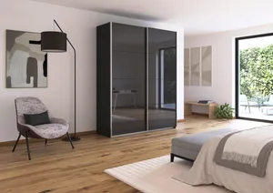 Schwebetürenschrank