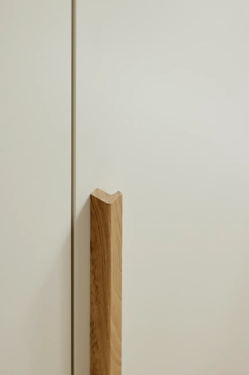 Drehtürenschrank 6-trg. detail