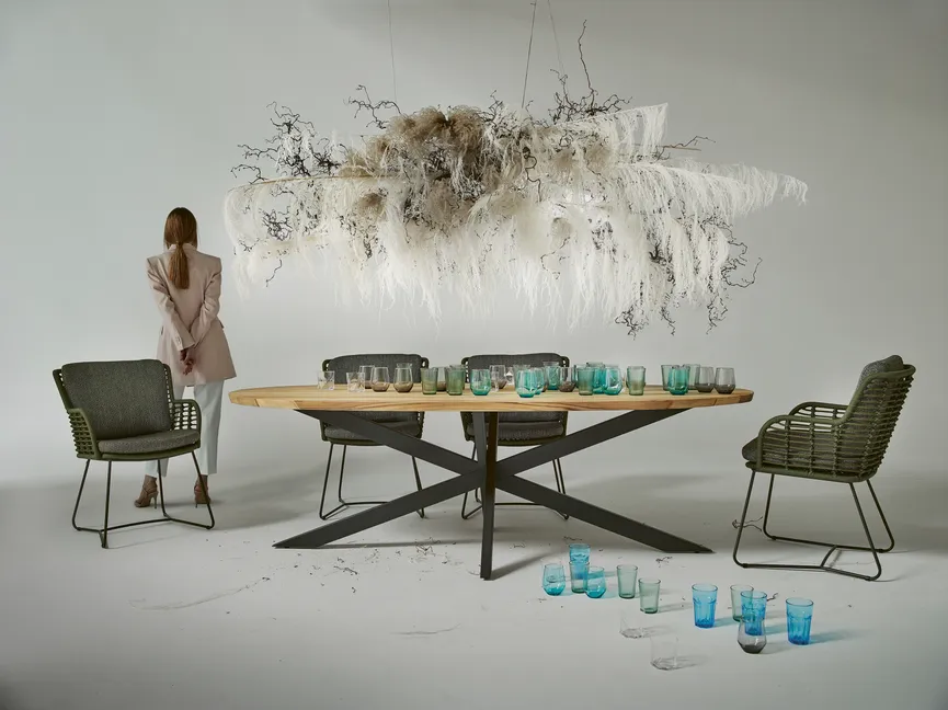 Tischplatte oval + Gestell milieu