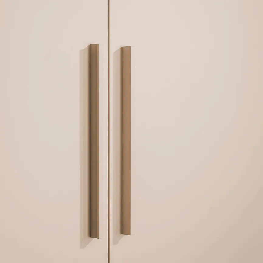 Kleiderschrank 2-trg. detail