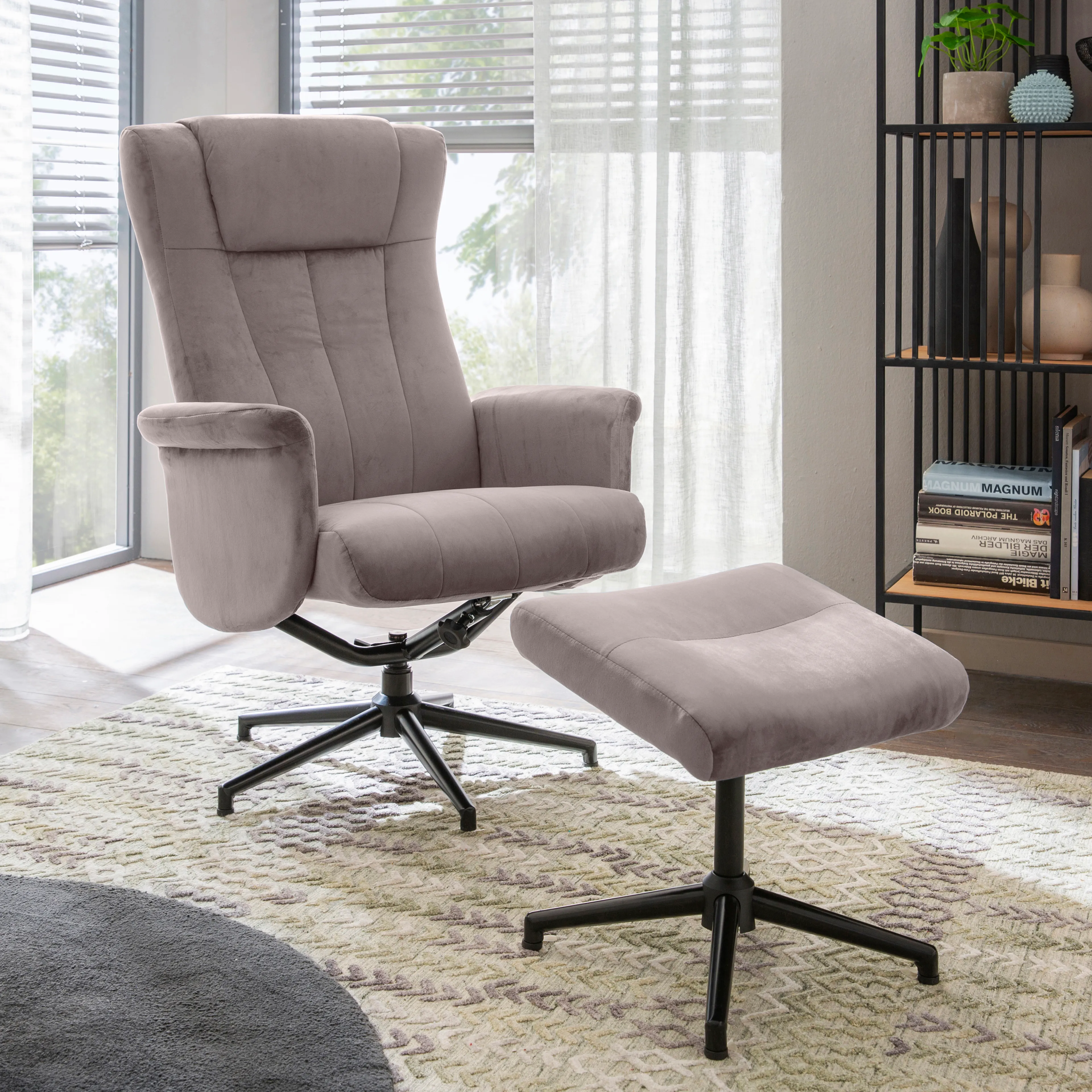 Sessel mit Hocker Linz