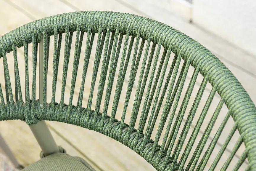 ** Armlehnstuhl stapelbar detail