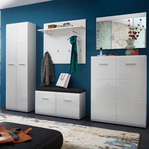 Garderobenschrank