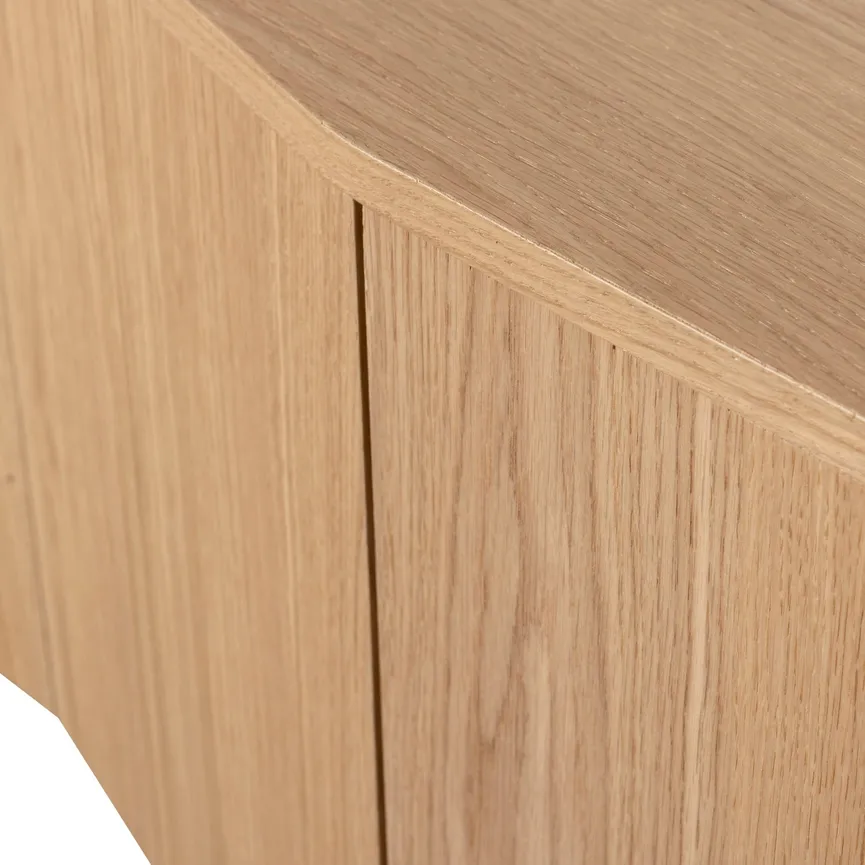 Lowboard detail