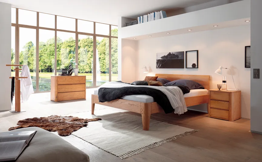 Holzbett, LF: 140x200 cm milieu
