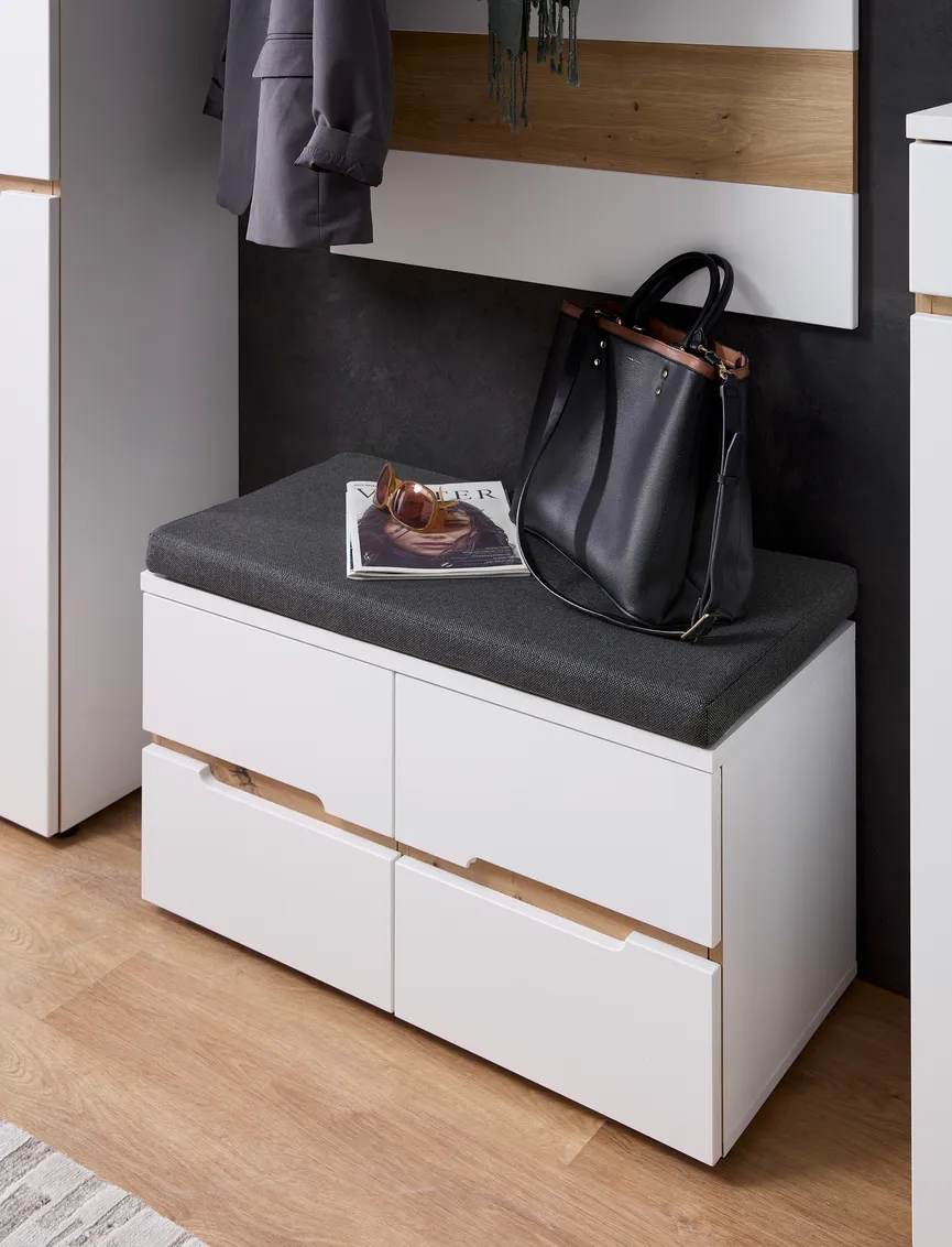 Garderobenbank detail