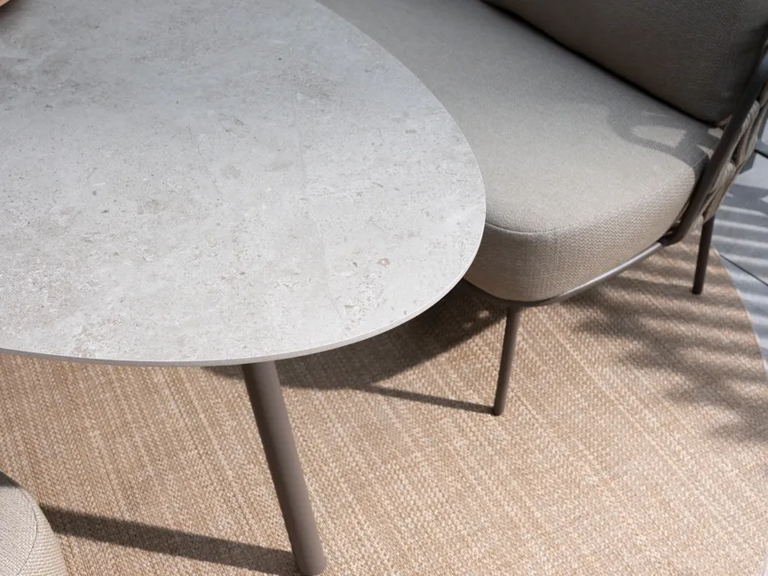 Esstisch low oval terre milieu