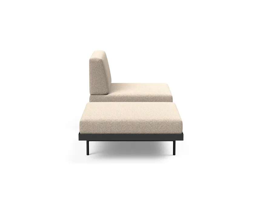 Sofa mit Walnusstisch detail