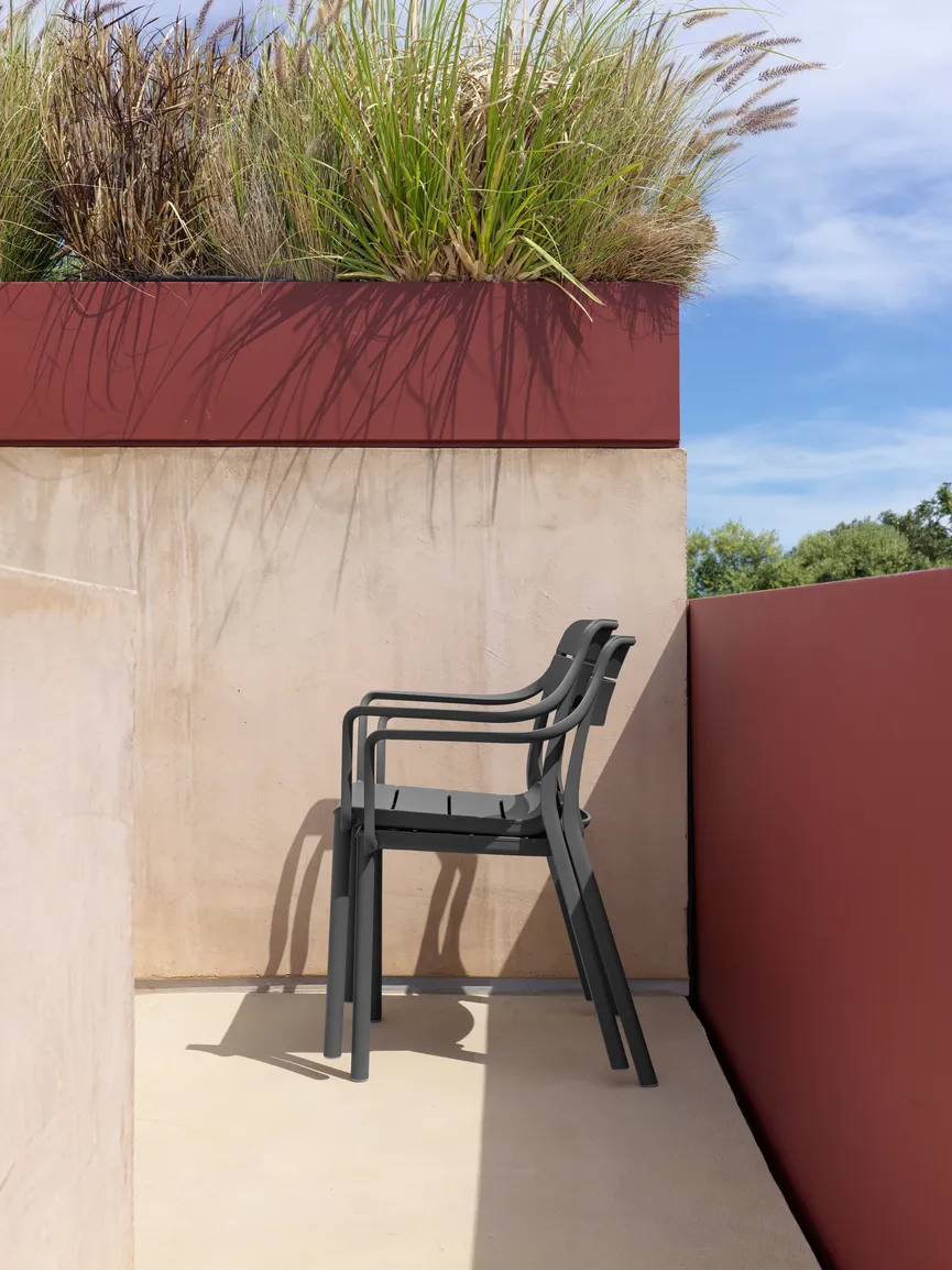 Armchair milieu