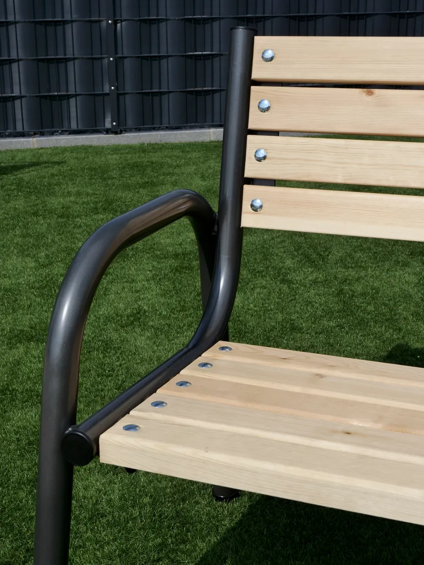 ** Parkbank "Friedberg" detail