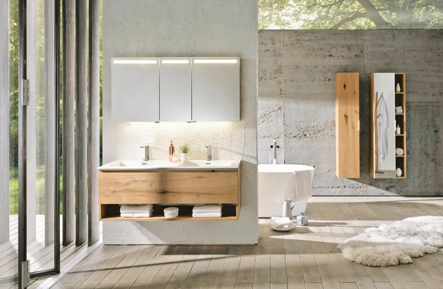 *Spiegelschrank milieu