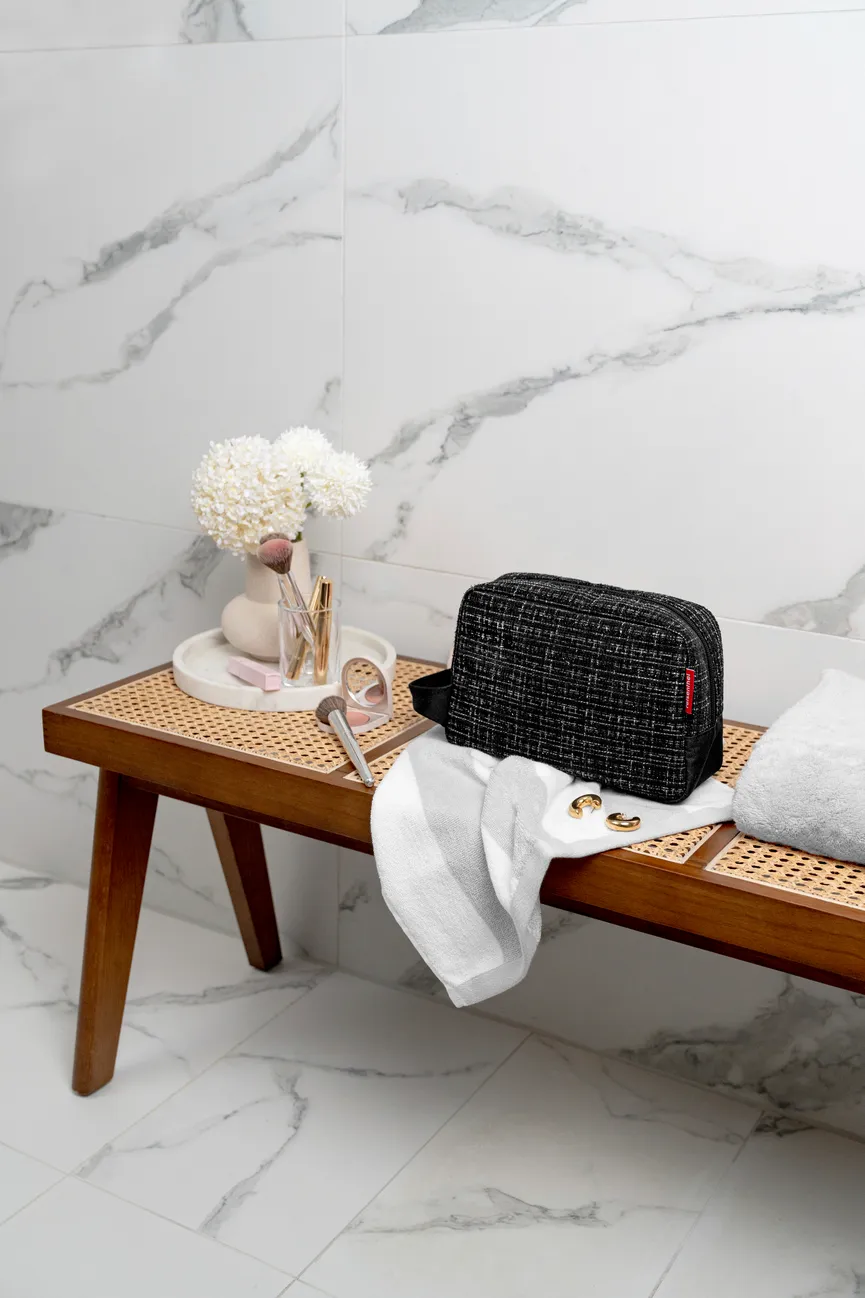 Cosmeticpouch "bouclé black" M milieu