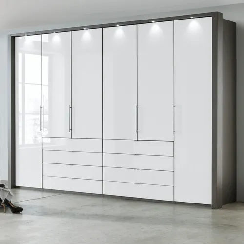 Kleiderschrank