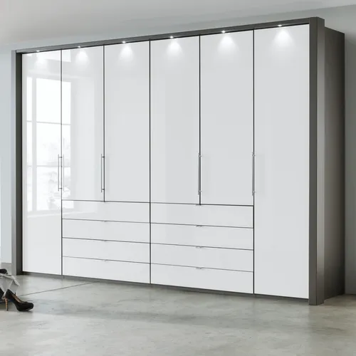 Kleiderschrank