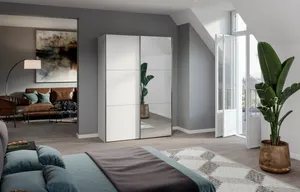 Schwebetürenschrank