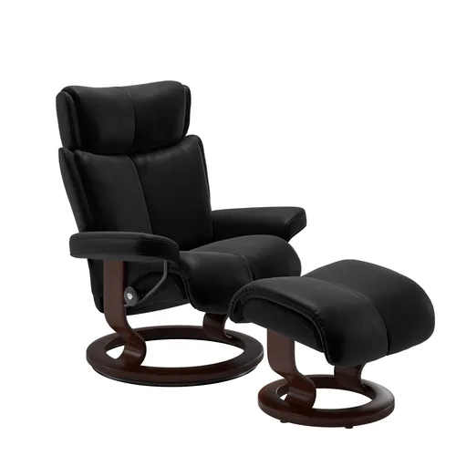 Sessel mit Hocker