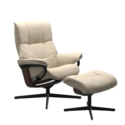 Sessel mit Hocker