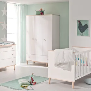 Kleiderschrank