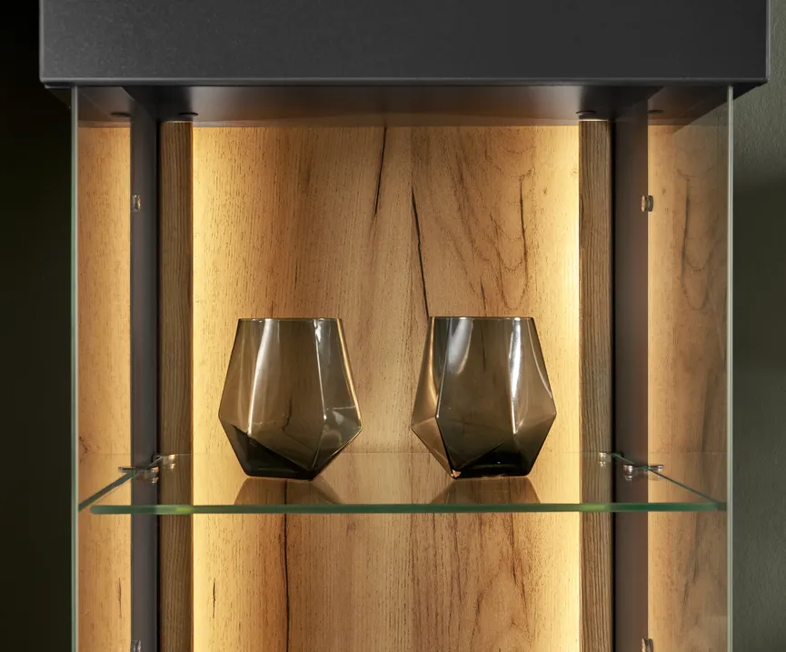 Vitrine detail
