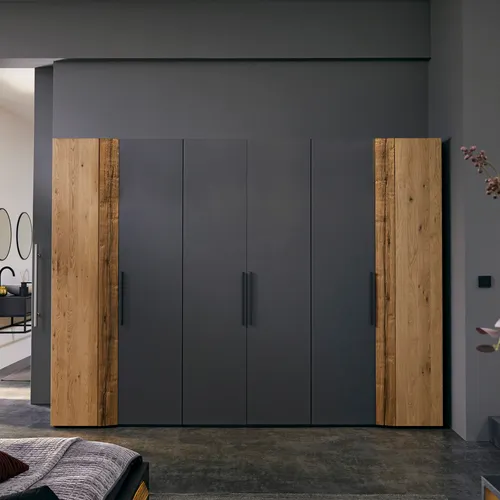 Kleiderschrank