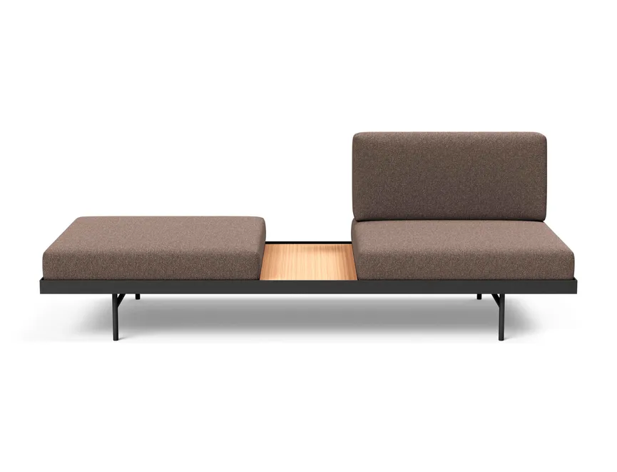 Sofa mit Eichetisch detail