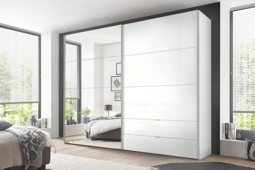 Schwebetürenschrank milieu