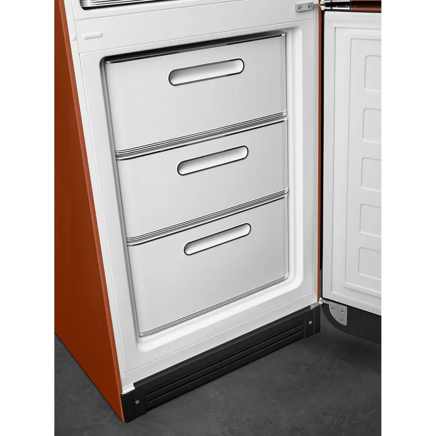 SMEG Kühl-/Gefrierkombination detail