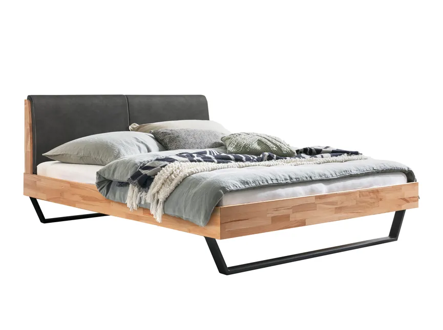 Holzbett hauptaufnahme