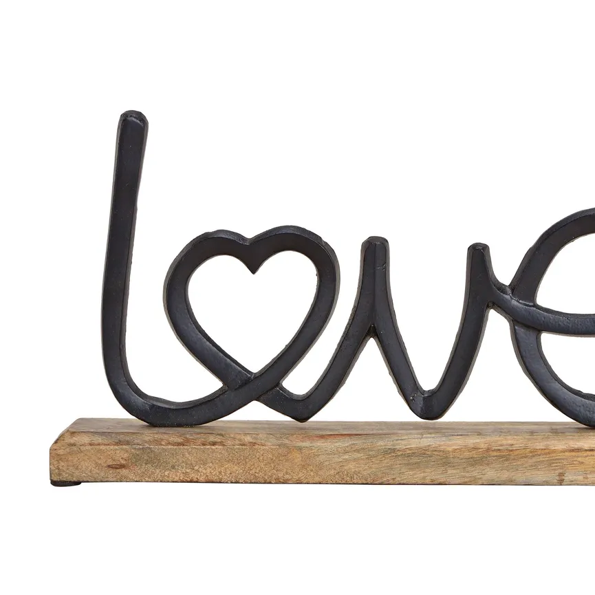 Schriftzug "Love" schwarz detail