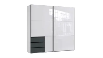 Schwebetürenschrank