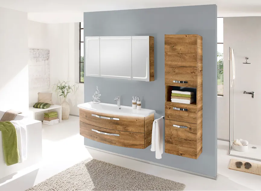 *Spiegelschrank milieu