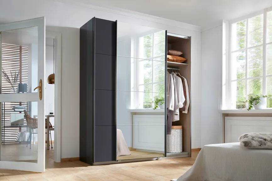 Schiebetürenschrank 2-trg. detail