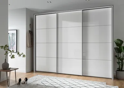 Schwebetürenschrank 