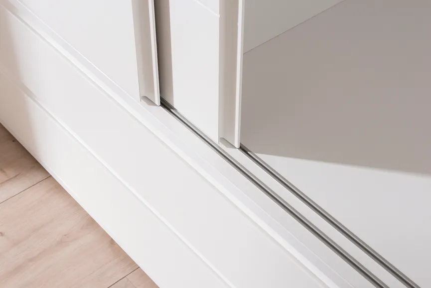 Schiebetürenschrank 2-trg. detail