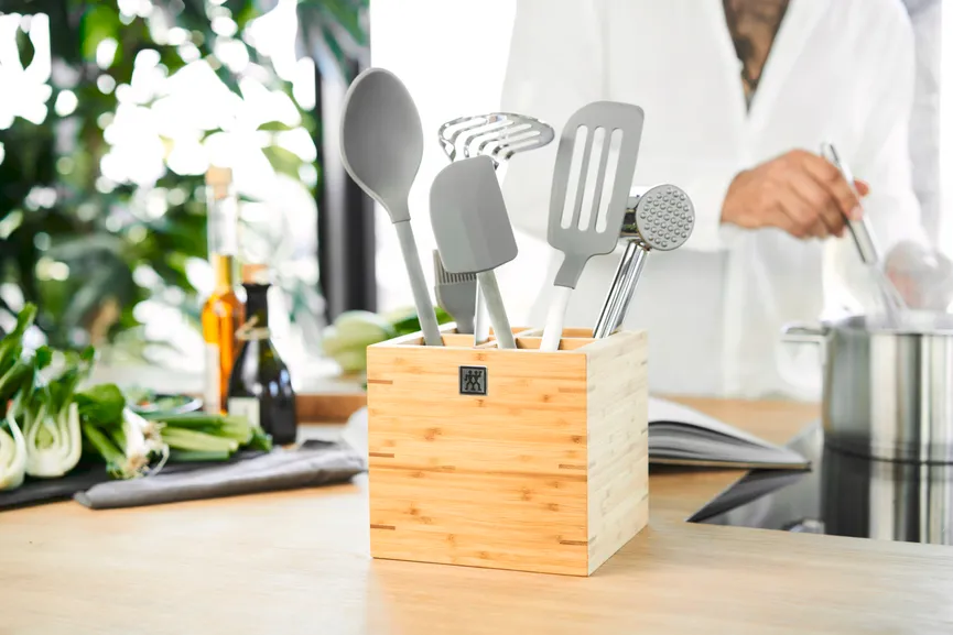 Pfannenwender "Pro" silber milieu