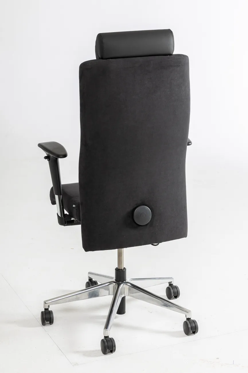 Chefsessel m.Kopfstütze Led.op detail