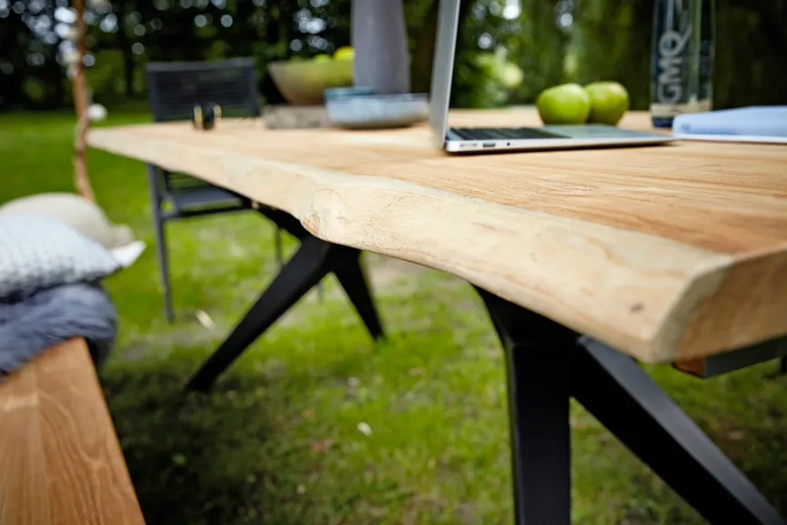 Holland Tisch detail