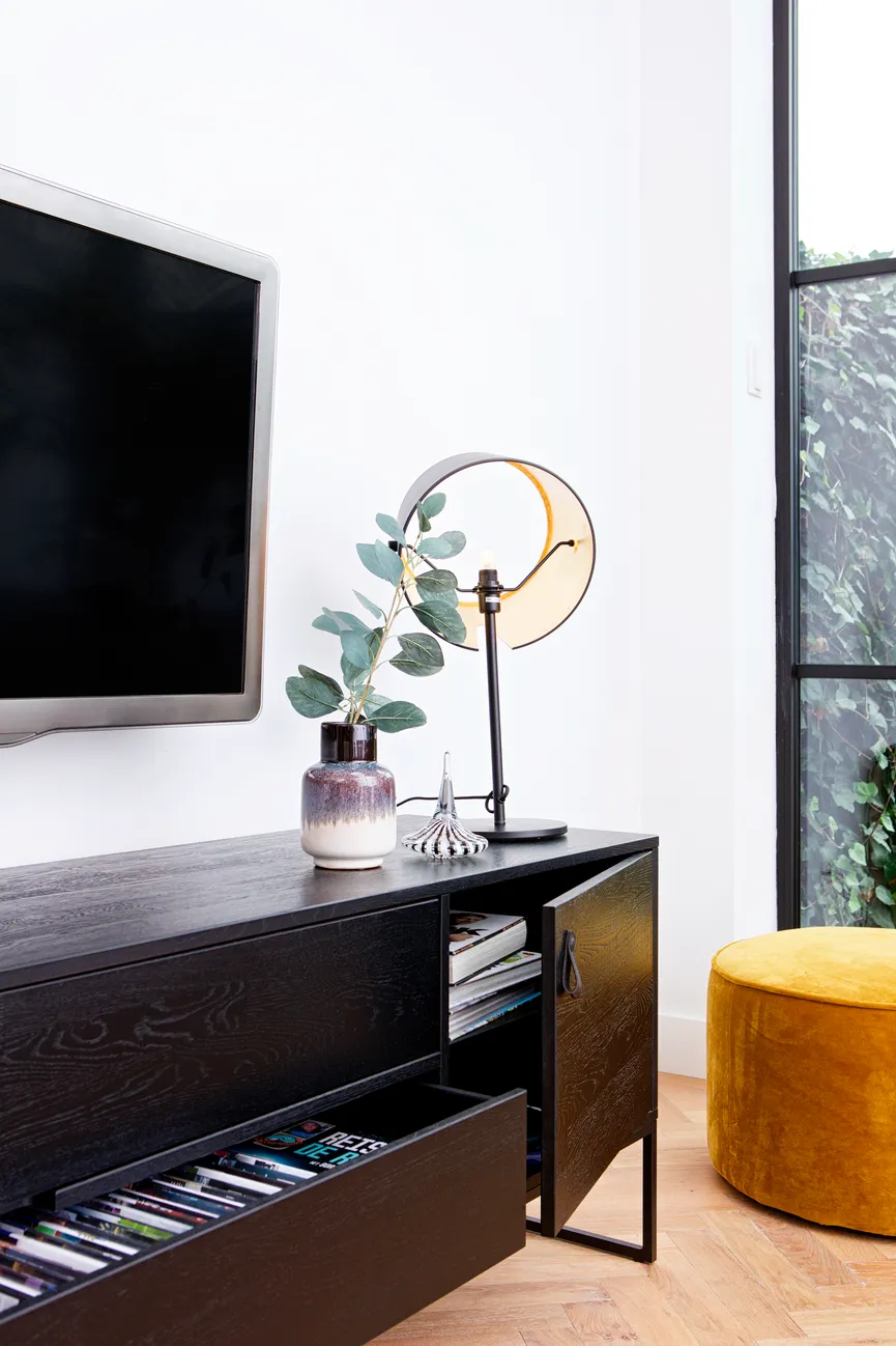 TV Board detail