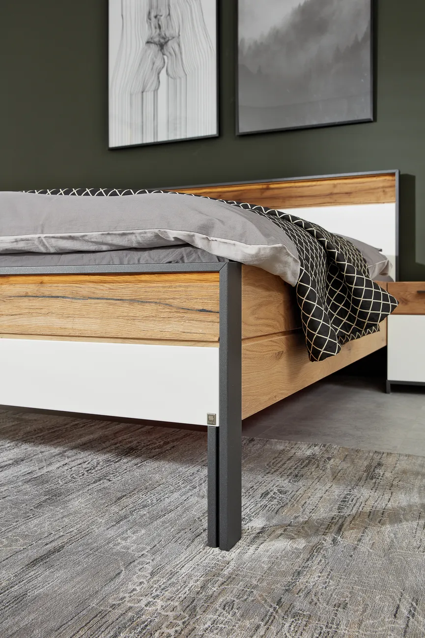 Liegenbett 180 x 200 cm detail