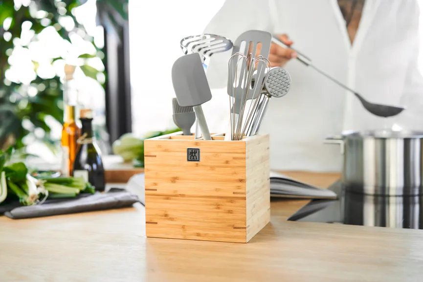 Pfannenwender "Pro" silber milieu