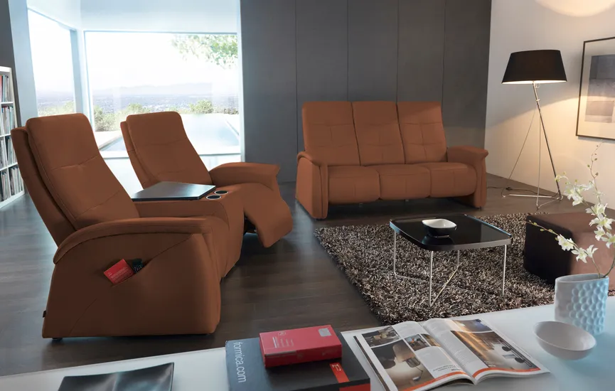 Rundsofa mit Zwischentisch milieu